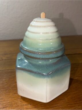 Vintage Peter Pots Pottery Honey Pot Beehive Lid Seagull Blue Signed